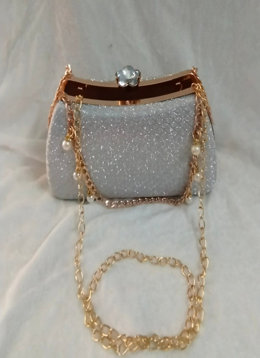 Sliver Pearl clutch