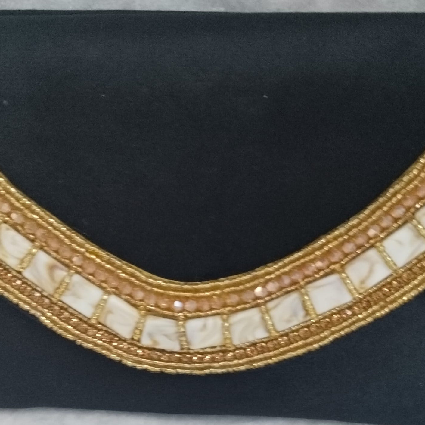 Elegan black clutch bag